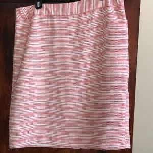 Ann Taylor white and pink summer skirt